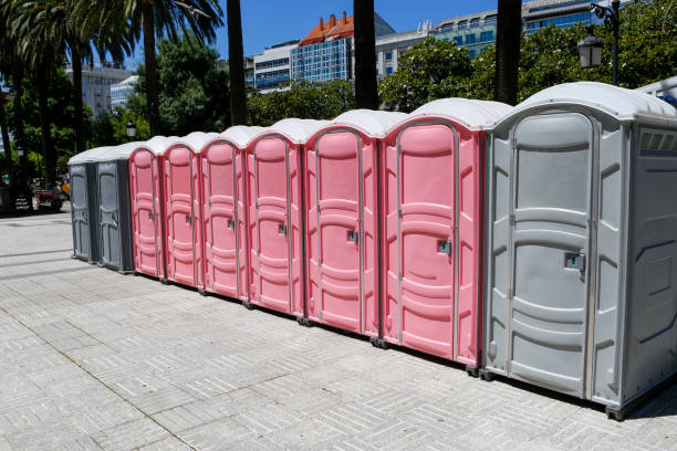 Portable Toilet Rental for Emergency Services in Westchase, FL